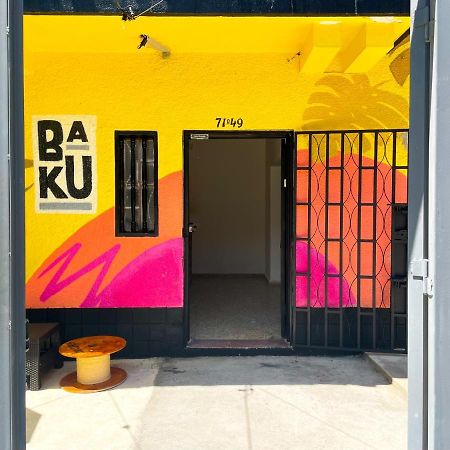 Baku Laureles Hostel Medellín Esterno foto